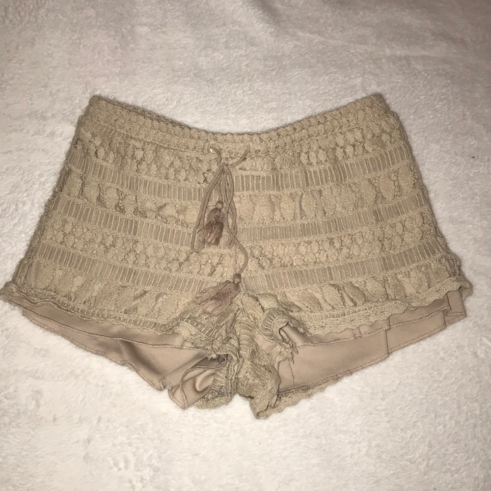 Rue 21 Tan, Flowy shorts